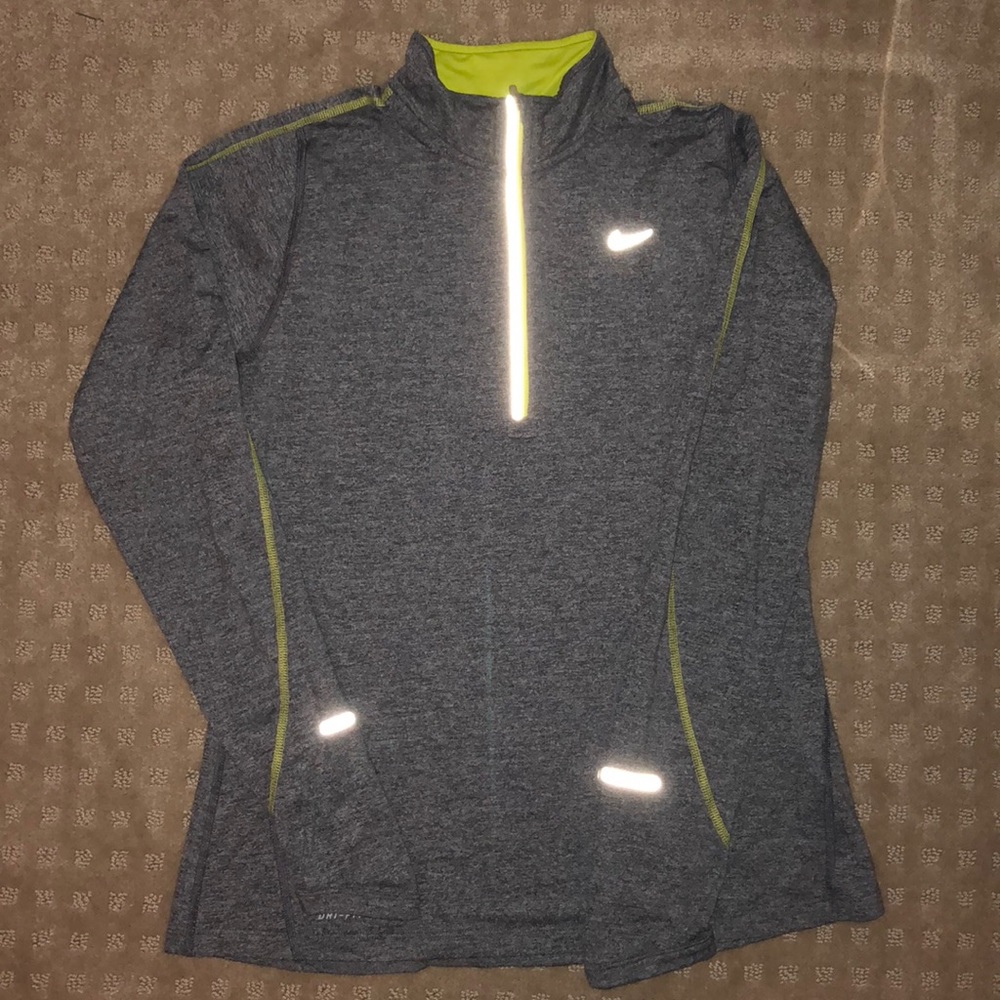 Nike Dri-Fit Women’s Pullover—Medium